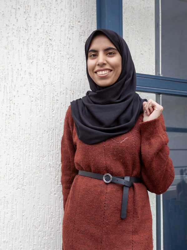Houda, responsable formulation de NEROLI'M